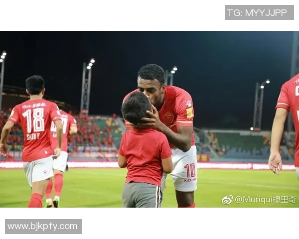 绿城与梅县铁汉激战正酣谁能在这场较量中笑到最后